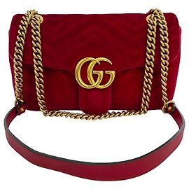 Borsa a tracolla Gucci GG Marmont piccola in velluto rosso Rosso