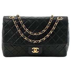CHANEL - Bolsa de ombro Classic/Timeless Simple Flap em couro liso preto vintage Preto