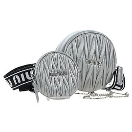 Miu Miu Matelassé Schultertasche mit Kette aus Leder 2way Silber Auth 204852M Silber