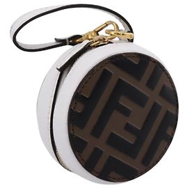 Charm pochette FENDI Zucca Canvas Marrone Oro Auth bs37390A Marrone D'oro