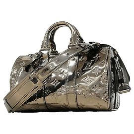 Bolsa Louis Vuitton Monogram Mirror Keepall Bandoulière 25 Prata