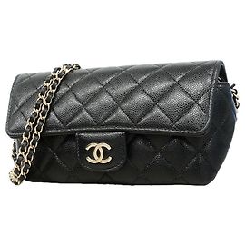 Borsa a tracolla con catena Chanel Matelassé Nero