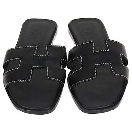 Hermès Hermes Black Box Calf Leather Oran Sandals Black