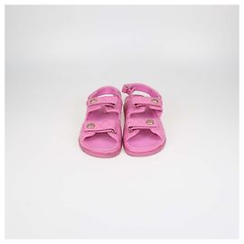 Sandalias planas Dad de piel charol acolchada rosa Chanel Rosa