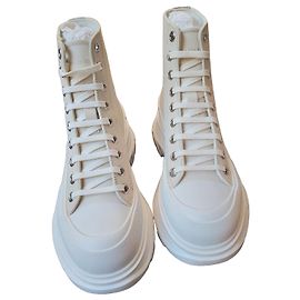 Sneakers alte in pelle bianca Alexander McQueen Bianco