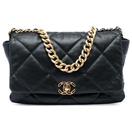 Chanel Black Maxi Lambskin 19 Flap Schwarz