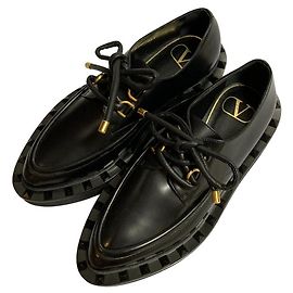 Valentino Garavani Rockstuds Brogue-Schuhe Schwarz