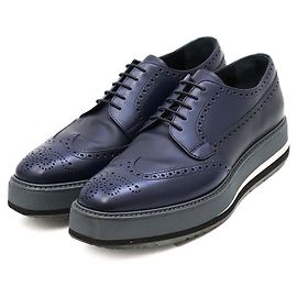 Sapatos Derby em couro Prada Azul
