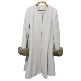 Autre Marque Abrigo largo acampanado sin cuello con puños de piel Aveniretoile Beige