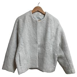 Autre Marque Chaqueta corta sin cuello Rouge vif Castaño Gris
