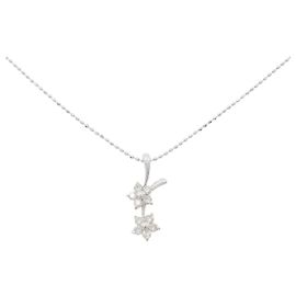 Autre Marque Au750 Flower Diamond Necklace Silvery