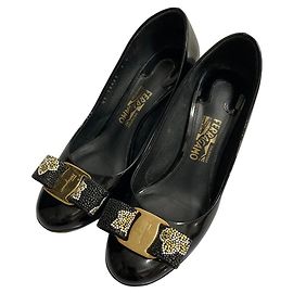 Salvatore Ferragamo Vara Leather Pumps Black