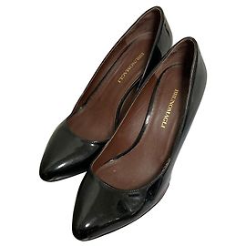 Autre Marque Escarpins compensés en cuir verni Brunomagli Noir