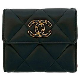 Chanel 19 Lambskin Trifold Wallet Black