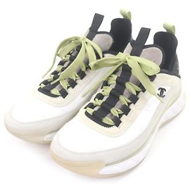 Sneakers in camoscio CHANEL COCO Mark Beige