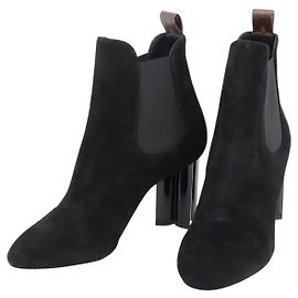 LOUIS VUITTON Botines de Gamuza 37 Negro LV Auth 204943M Negro
