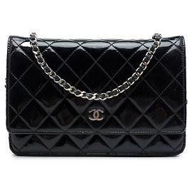 Borsa a tracolla Chanel CC Quilted Patent Wallet On Chain Nera Nero