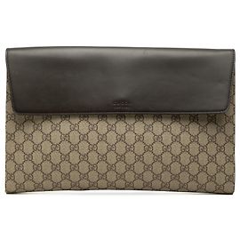 Beige Gucci GG Supreme Envelope Clutch Beige