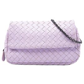 Bolsa Tiracolo Mini Bottega Veneta em Nappa Intrecciato Expansível com Aba e Corrente Roxa Roxo
