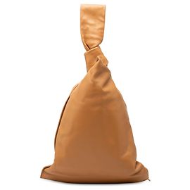 Bolsa Bottega Veneta Nappa BV Twist Castanha Marrom