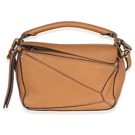 Mini Bolsa Puzzle Loewe em couro de bezerro granulado Tan Marrom