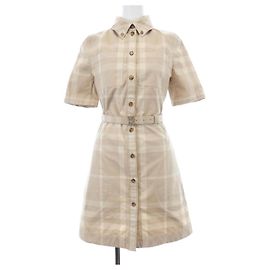 Vestido Burberry Bege Outro