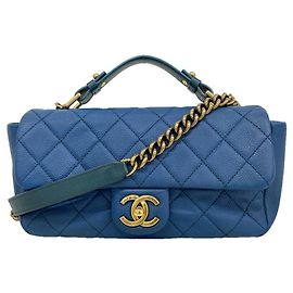 Bolso de hombro Chanel Matelassé con cadena Azul