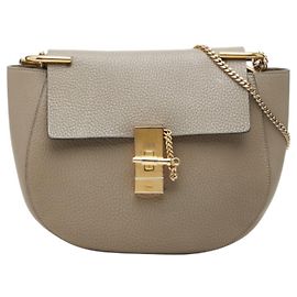 Bolso de hombro Chloé Drew Small con cadena Castaño