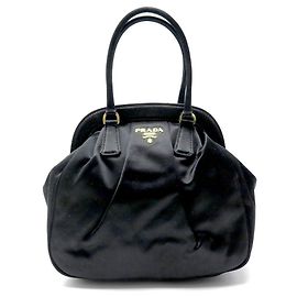 PRADA MINI ABENDHANDTASCHE AUS SCHWAREM SATIN Schwarz