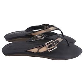 Burberry Nova Check Lancaster Flats in Black Leather Black