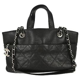Chanel Timeless CC Charm Quilted Caviar Large Preto