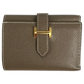 Hermès Monedero Hermes Bearn de piel Epsom Beige Gris pardo
