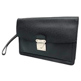 Clutch Louis Vuitton Taiga Belaia Preto Cinza