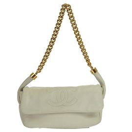 Chanel Rodeo Drive Lambskin Medium Weiß