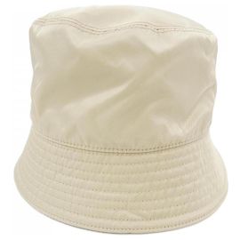 Chapeau Prada Triangle Logo Re-Nylon Beige