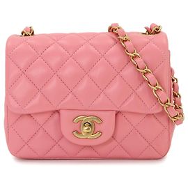 Borsa a tracolla Chanel Mini Matelasse con catena in Rosa Rosa