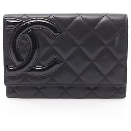 Carteira Bi-fold Chanel Cambon Line Preto