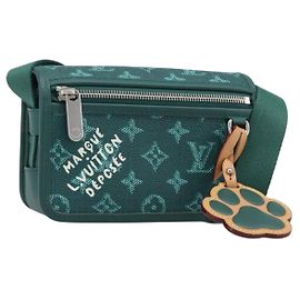 LOUIS VUITTON Monogram Heritage Bosphore Wearable Wallet M12637 Auth 202602SAM Verde