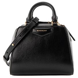 GIVENCHY - Bolso de bandolera Givenchy Antigona Cube Mini en piel granulada negra Negro