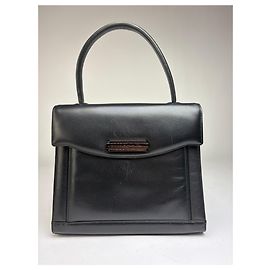 Bolsa de mão estruturada em couro Vintage Givenchy com alça superior Final dos anos 1990 Preta Preto