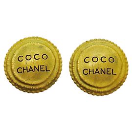 Pendientes de clip Chanel chapados en oro Dorado