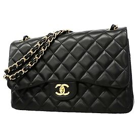 Sac à épaule Chanel en agneau noir Noir