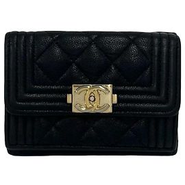 Portafoglio tri-fold Chanel Boy Chanel Coco Mark Nero