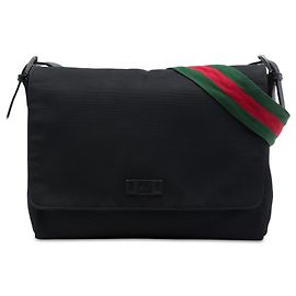Bolsa Messenger com aba Gucci em Techno Canvas preto com faixa Web Preto