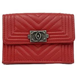 CHANEL Boy Chanel Lambskin Trifold Wallet Red