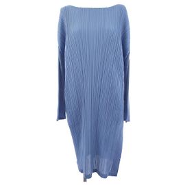 Autre Marque Robe PLEATS PLEASE Bleu