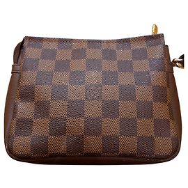 Clutch Louis Vuitton Kasai Damier Ebene Castaño