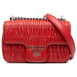 Prada Red Nappa Gaufre Chain Flap Rot
