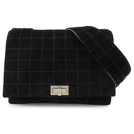 Chanel Chocolate Bar Mademoiselle Flap Cuir Matelassé Medium Noir