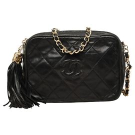 Bolsa de Ombro Chanel Coco Mark Matelassé com Corrente Preto